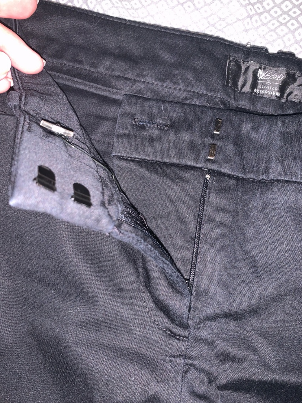 Mossimo Stretch Shorts size 4 - Picture 6 of 9
